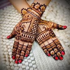 Intricate Mehandi Art